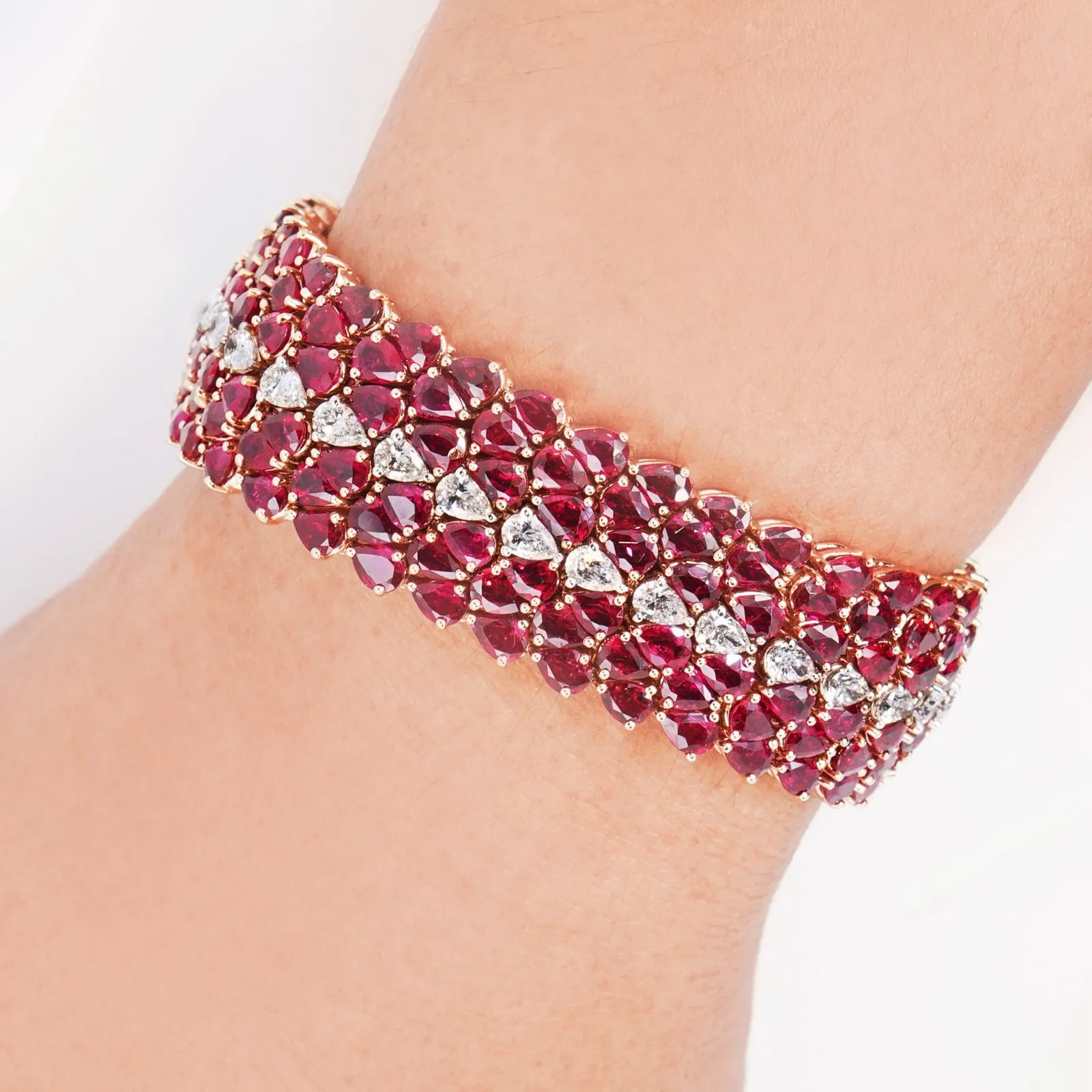 38.77 / 4.63 cts Pear Shape Ruby with Diamond Tennis Bracelet (ENQUIRE)