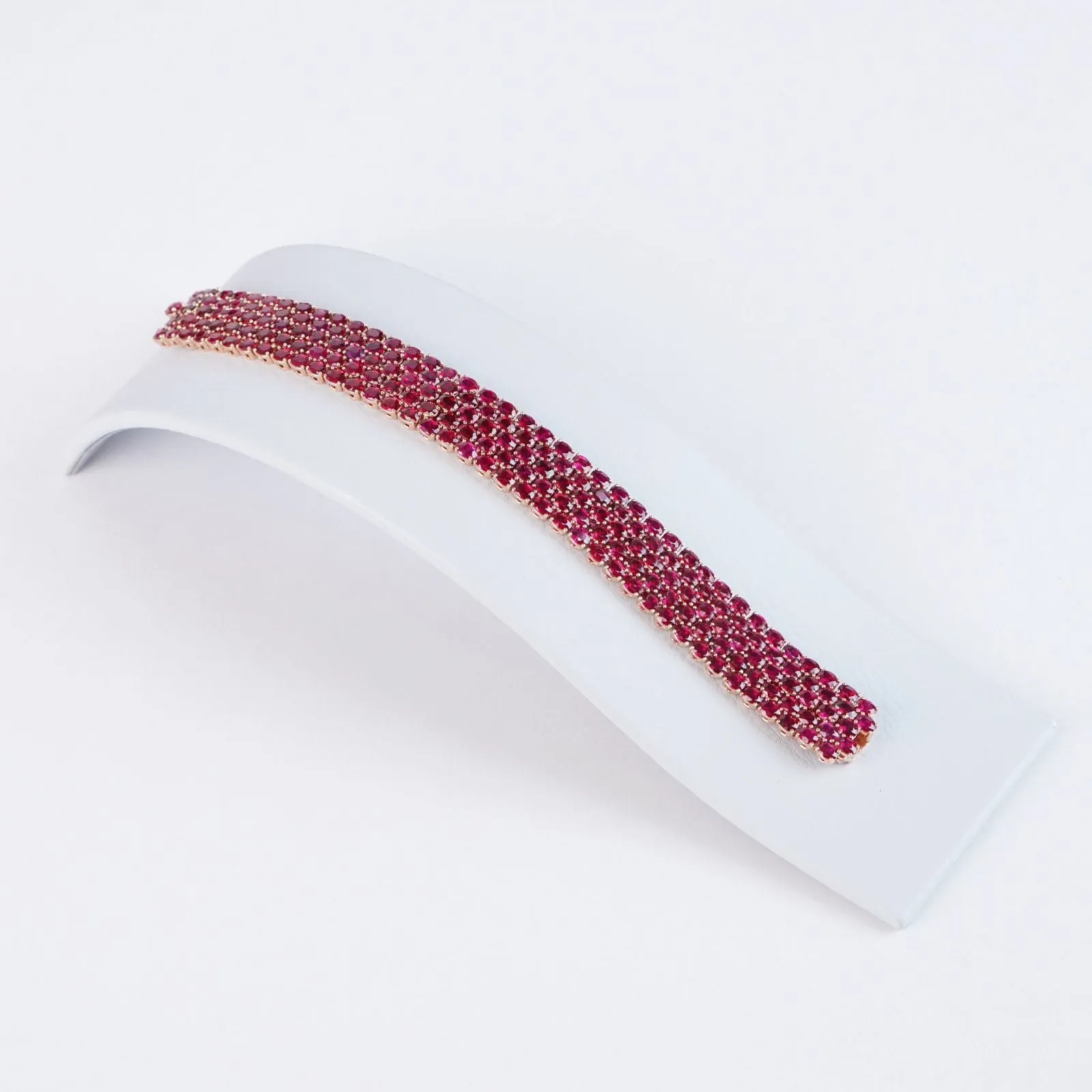 39.33 cts Oval Ruby Tennis Bracelet (ENQUIRE)