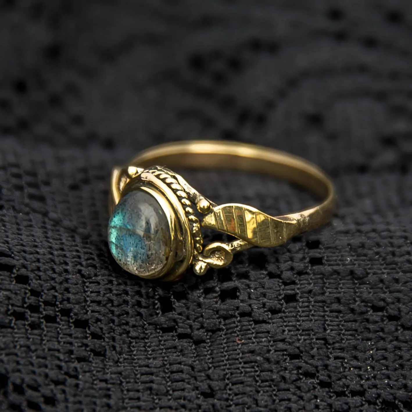 Leaf Ring - Brass - Labradorite
