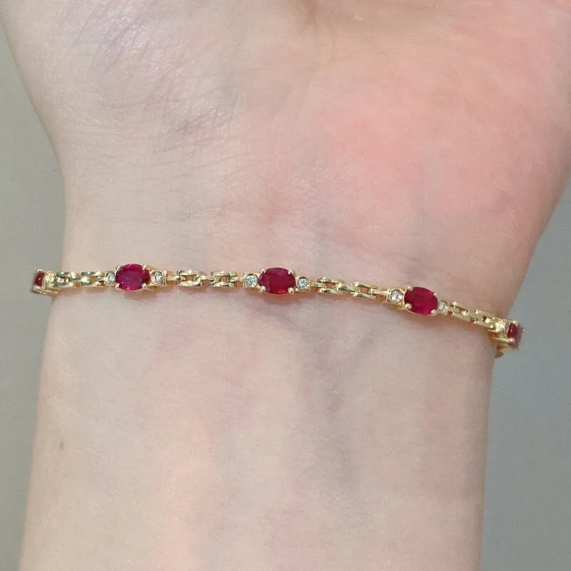 New light luxury silver inlaid ruby diamond bracelet for women